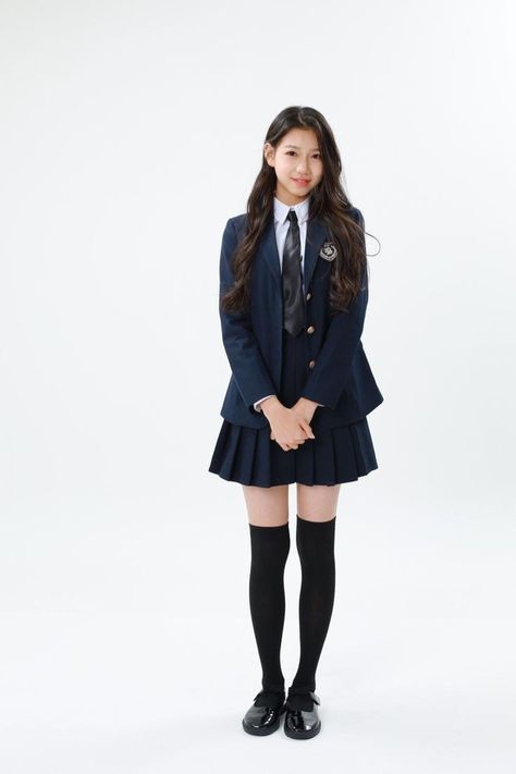 Korean School Uniform Outfits, Modest School Uniform, Kpop Uniform, Korean School Aesthetic, Korean Uniform School, Korean School Outfits, School Uniform Uk, Korean Uniform, School Uniform Girl