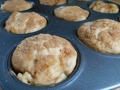 Sep 3, 2019 - I decided to add to my growing list of 2 point greek yogurt muffins, like my popular pumpkin banana… Yoghurt Muffins, Weight Watchers Muffins, Muffins Blueberry, Greek Yogurt Muffins, Weight Watcher Desserts, Yogurt Muffins, Weight Watchers Recipes Desserts, Apple Cinnamon Muffins, Weight Watchers Breakfast