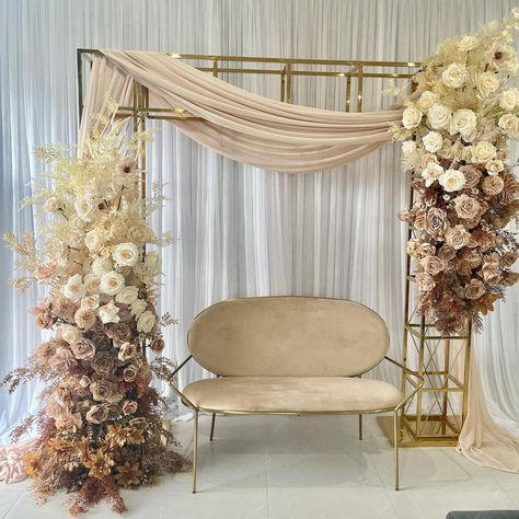 Elegant Decorating Ideas Party Events, Decoration Ideas For Engagement At Home, Kateb Kitab, Elegant Moodboard, Nikah Ideas, Nikkah Decor, Masquerade Gala, Gala Decor, Gala Decorations