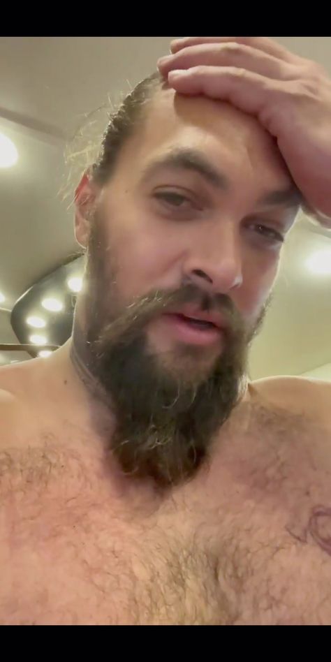 Jason Momoa Selfie 2024, Jason Momoa New Pictures 2024, Jason Momoa Selfie, Roman Reigns Workout, Jason Momoa Body, Military Doctor, Jason Momoa Shirtless, Jason Momoa Aquaman, Billing Format