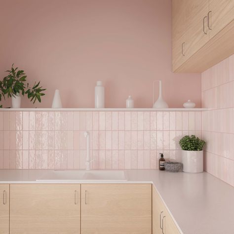 Pink Kitchen Walls, Bathrooms Inspiration, Mosaic Backsplash Kitchen, Tom Pastel, Light Wood Cabinets, Tiles Ideas, Tile Layout, Wall Tiles Design, Deco Rose