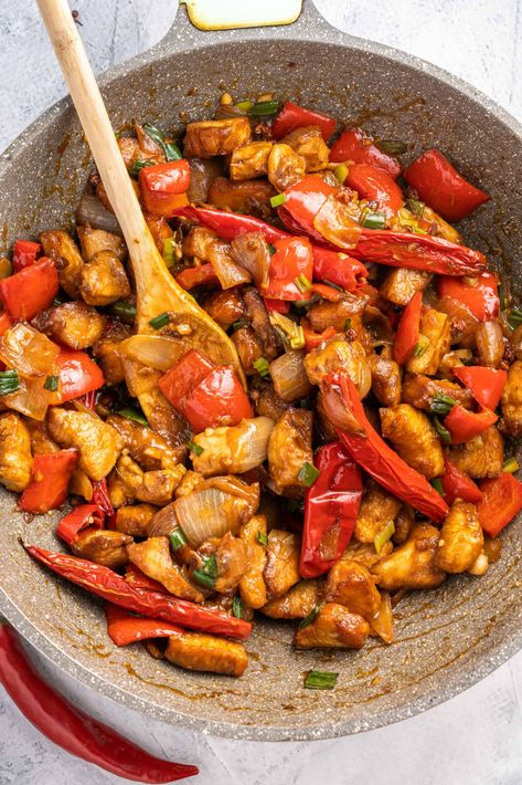 Szechuan Chicken Chicken Wok Recipes, Chicken Szechuan Recipes, Wok Recipes Chicken, Fesenjan Chicken, Sichuan Recipes Chicken, Szchechuan Chicken, Crescent Roll Apple Turnovers, Schezwan Chicken, Szechuan Chicken