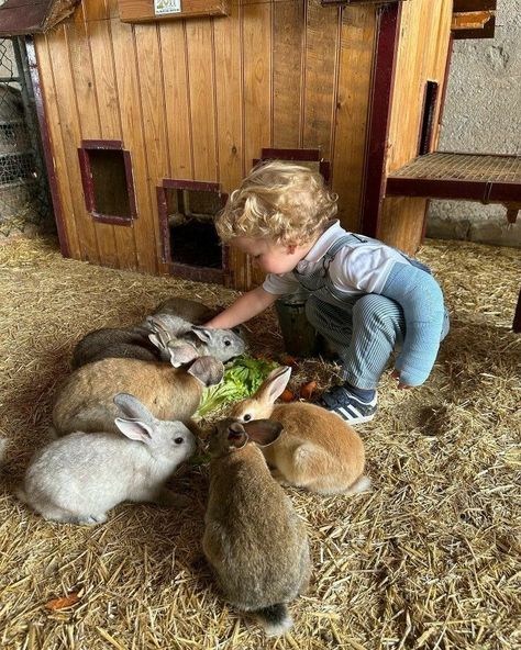 Family Cottagecore, Country Family Aesthetic, Kids Being Kids, Life Goals Future, Dream Kids, Nature Baby, Future Farms, Farm Lifestyle, Farm Baby