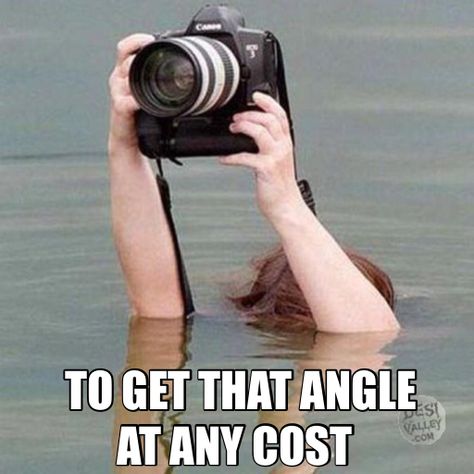 To get that angle at any cost Photographer Meme, Photography Meme, Photography Humor, Photographer Humor, Weird Funny, Meme Humor, Photography Tools, Goofy Ahh, Favorite Sayings