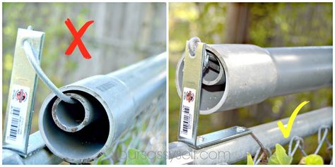 Roll Bar Fence DIY - Keep Your Pets In & Others Out - Your Sassy Self Coyote Rollers, Dog Proof Fence, Fence Diy, Kat Diy, Wire Fencing, Cat Fence, Bamboo Trellis, Outdoor Cat Enclosure, Fencing Ideas