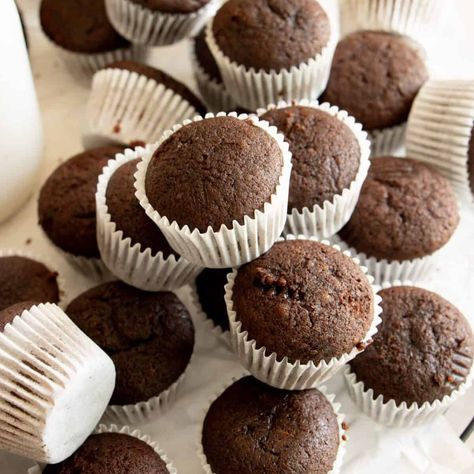 The easiest mini chocolate cupcakes! Comment cupcake and I’ll send you the recipe 🧁 These are bite sized and so fun for any occasion! Made with oil, not butter these mix together easy without a hand or stand mixer. Link to full recipe in bio. Or enter the following, https://theheartylife.org/easy-from-scratch-mini-chocolate-cupcakes-recipe/ 🔗 full link to recipe @theheartylife * * * * * * #theheartylife #Cupcakes #Chocolate #MiniCupcakes #ChocolateCupcakes #ChocolateCake #BiteSizeDes... Mini Chocolate Cupcakes, Cupcake Recipes Chocolate, Bite Size Desserts, Cupcakes Recipe, Stand Mixer, Chocolate Cupcakes, Bite Size, Mini Cupcakes, Easy Desserts