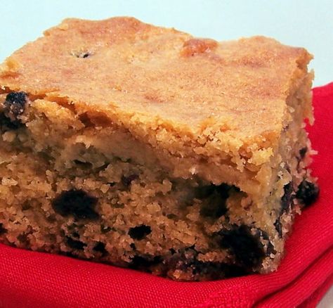 Make and share this Old Fashioned Boiled Sultana Cake recipe from Food.com. Sultana Cake, Boiled Fruit Cake, Chocolate Chip Pie, Aussie Food, Sunday Recipes, Trending Recipes, Moist Cakes, How Sweet Eats, Fruit Cake