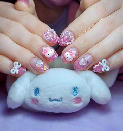 my melody, short nails, pink, kawaii, pearls, bow, round shape, almond shape, sanrio My Melody Nails, Nail Korean, Fake Nails For Kids, Nails With Charms, Idol Nails, Hello Kitty Nails Art, Kids Nail Designs, Fake Nails Designs, December Nails