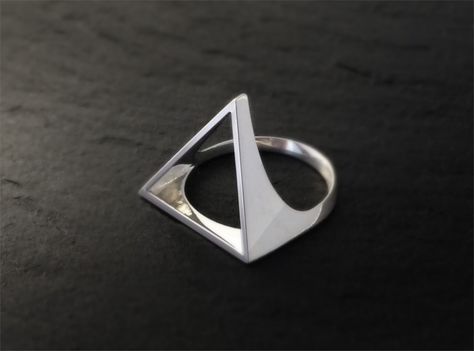 Hand Rings, 3d Printed Jewelry, Triangle Ring, Jewelry Minimalist, Printed Jewelry, Geometric Ring, Classy Jewelry, Minimal Jewelry, Geometric Jewelry