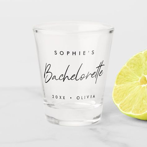 Bachelorette Party Favors Glassware, Shot Glass Bachelorette Party, Cricut Bachelorette Projects, Bachelorette Cricut Projects, Elegant Bachelorette Party, Bachelorette Shot Glasses, Bachelorette Party Shots, Bachelorette Shots, Bachelorette Diy