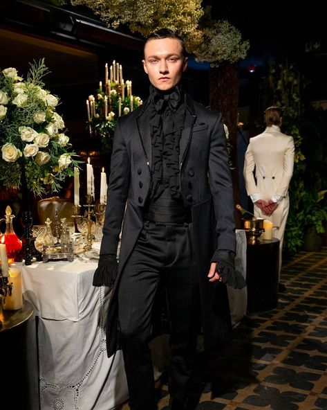 Joshua Kane, Cyberpunk Men, Harrison Osterfield, Raven King, Best Mate, Victorian Goth, A Beautiful Life, Cyberpunk Fashion, Male Fashion Trends