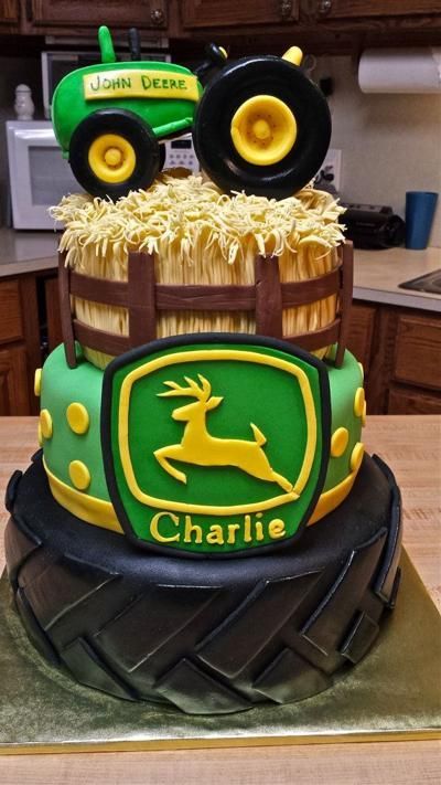 Tractor cake | birthday boy ideas. Except only the top layer and a blue tractor on top                                                                                                                                                     More John Deere Cake, John Deere Birthday Party, John Deere Birthday, Tractor Cake, Farm Cake, Tractor Birthday, Cupcakes Decorados, Baby Cakes, Nigella Lawson