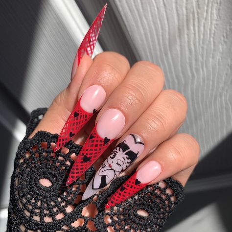 Valentines Stelitto Nails, Betty Boop Valentines Day Nails, Anti Valentine Nails, Betty Boop Nails Designs, Betty Boop Valentines Day, Betty Boop Nail Art, Goth Valentines Nails, Gothic Valentines Nails, Betty Boop Nails