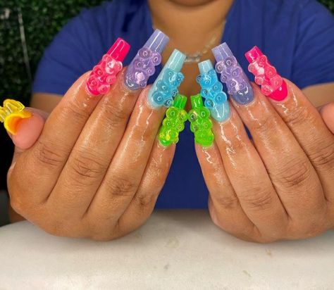 Nail Designs With Bear Charm, Colorful Gummy Bear Nails, Gummi Bear Nail Designs, Purple Gummy Bear Nails, Gummy Bear Charm Nails, Gummy Bear Nails Designs, Blue Gummy Bear Nails, Nails With Bears On Them, Nails With Teddy Bear Charms