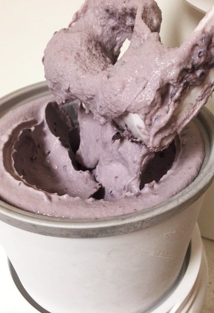 Huckleberry Ice Cream, Cuisinart Ice Cream Maker Recipes, Kitchen Aid Ice Cream Recipes, Tillamook Ice Cream, Homemade Ice Cream Recipes Machine, Kitchen Aid Ice Cream, Kitchenaid Ice Cream Maker, Blackberry Ice Cream, No Longer Friends