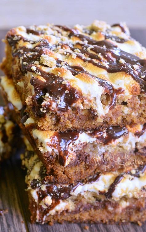 Layered Double Chocolate S'Mores Crumble Cookie Bars - Will Cook For Smiles Tin Roof Ice Cream, Chocolate Smores Cookies, Desserts For Summer, Smores Bars, Will Cook For Smiles, Crumble Cookie, Graham Cracker Cookies, Smore Recipes, Smores Cake