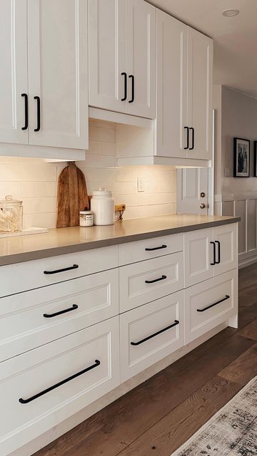 Cabinet Above Sink, How To Decorate Kitchen Shelves, Over Cabinet Lighting, Kitchen Cabinets Open, Kitchen Sink Lighting, Kitchen Under Cabinet Lighting, Kitchen Hood Design, Light Kitchen Cabinets, Lights For Kitchen