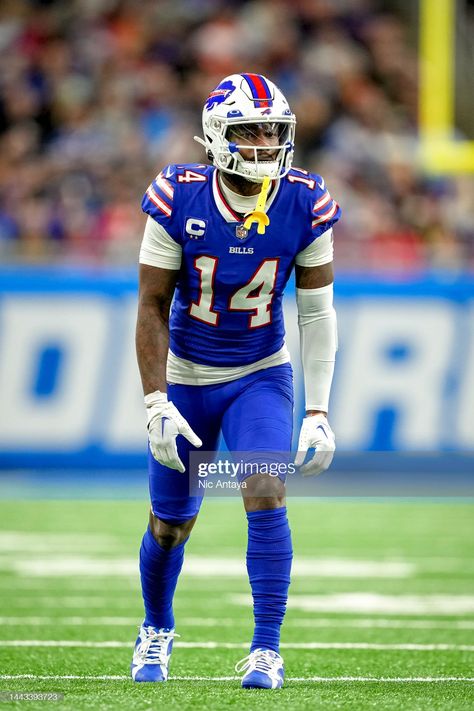 Stefon Diggs Bills, Nfl Bills, Stefon Diggs, Buffalo Bills Football, Bills Football, Nfl Buffalo Bills, Nfl Green Bay, Football Gear, Giants Football