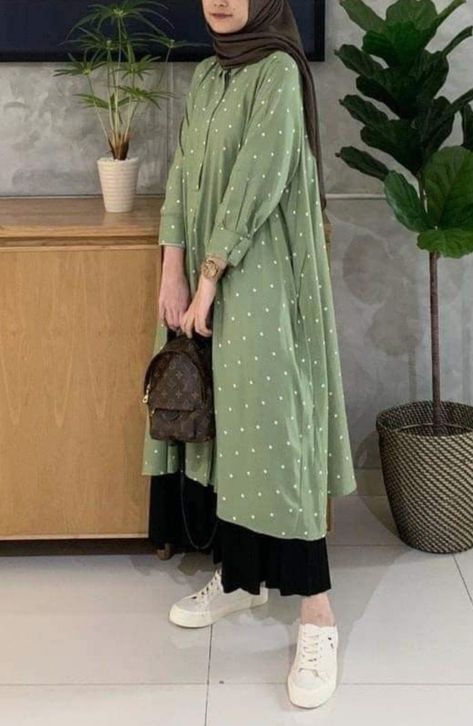 Muslimah Fashion Casual, Modest Outfits Muslim, Outfits Muslim, Simple Dress Casual, Moslem Fashion, Modest Casual Outfits, Muslim Outfits Casual, Mode Abaya, Fashion Top Outfits