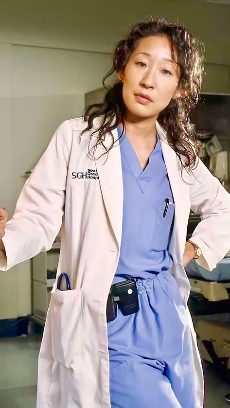 Greys Anatomy Clothes, Greys Anatomy Halloween Costumes, Grey's Anatomy Doctors, Addison Montgomery, Medical Scrubs Outfit, Greys Anatomy Characters, Greys Anatomy Scrubs, Scrubs Outfit, Cristina Yang