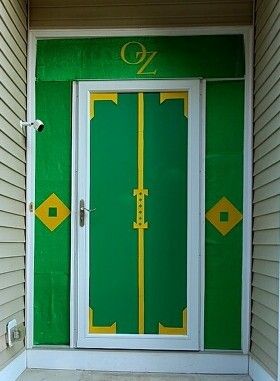 Wizard of OZ Emrald City Door Wizard Of Oz Home Decor, Wizard Of Oz Decor, Doorway Decor, Work Decor, Hanging Monkey, Dream Cabin, Daycare Crafts, Office Christmas, Emerald City