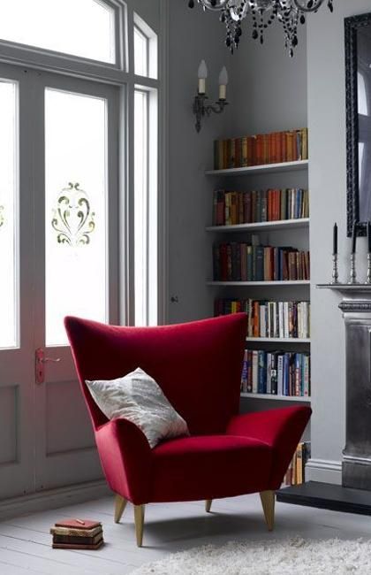 red wine color schemes for modern interior design and home decorating Bookshelf Ideas Living Room, Design Interior Modern, Furniture Apartment, Style College, Rooms Decor, Design Salon, Apartment Organization, Canapé Design, Apartment Aesthetic