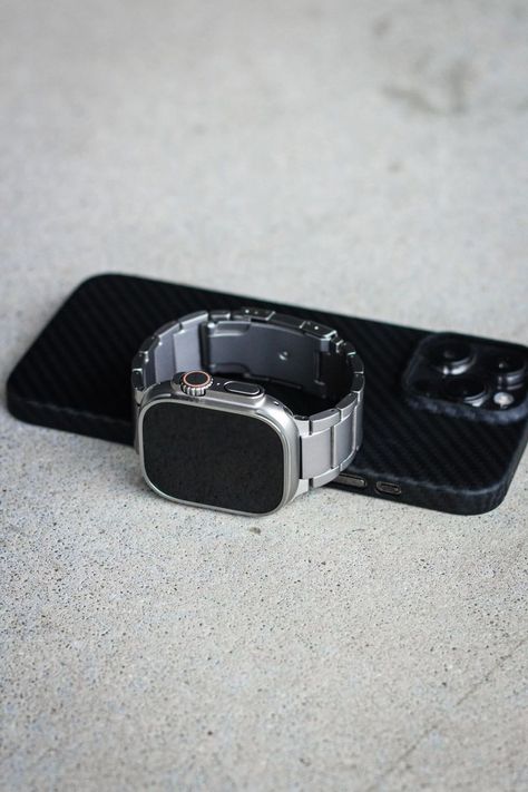 Apple Watch Nike, Iphone Obsession, Apple Watch Ultra, Watch Ultra, Classic Watches, Apple Accessories, Apple Watch Bands, Formal Wear, Everyday Look