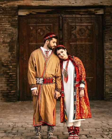 Afghani Clothes Men, Iranian Men Fashion, Tajik Dress, Turkish Clothing, Afghani Clothes, Iranian Beauty, Korean Traditional Dress, National Clothes, Bride Photography Poses