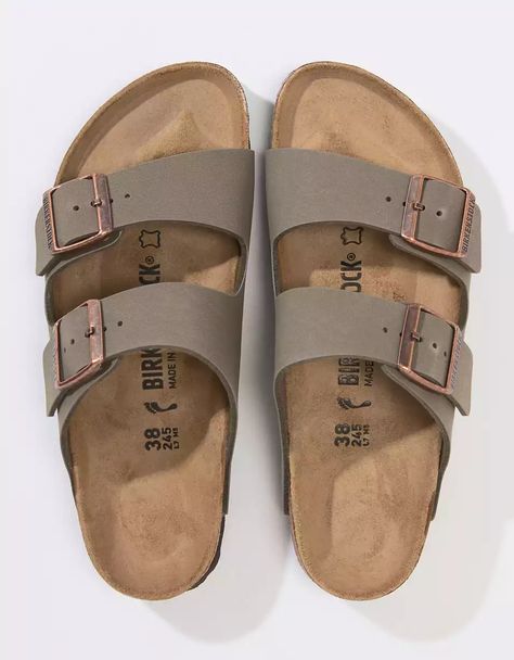 Birkenstock Women's Arizona Sandal Back To School Shoes 2024 New Balance, Shoes Going Out, Cute Trending Shoes, Light Brown Birkenstocks, Cute Cheap Sneakers, Cutw Shoes, Cute Shoes To Wear With Dresses, Cute Shoes To Buy, Popular Shoes 2024 Women