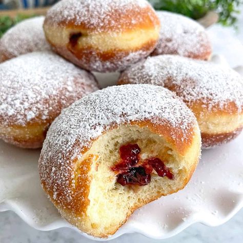 German Berliner Recipe, Berliner Recipe, Brioche Doughnuts, Desserts From Around The World, German Sweets, German Cheesecake, Plum Butter, German Dishes, Yeast Donuts