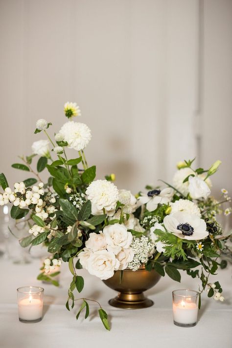 Anemone Centerpiece, Anemone Wedding, Hamptons Wedding, Green Centerpieces, Greenery Centerpiece, Marriage Material, Wedding Floral Centerpieces, Wedding Flower Inspiration, Wedding Mood