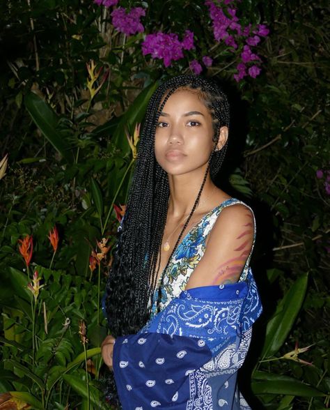 Jhené Aiko - YouTube Jhene Aiko Tattoos, Braids With Curly Ends, Big Sean And Jhene, Jhené Aiko, Small Box Braids, Celebrity Nails, Long Box Braids, Protective Hairstyle, Small Braids