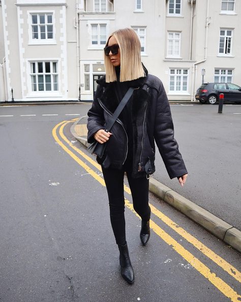 Super thick locks for @alexxcoll 🙌  Alex Coll wears Hair Rehab London Luxe Tape Extensions in shade 'Rooted Baby Blonde' fitted & styled by @KaurLentghs_Extensions   . . . . ( #📷 @alexxcoll ) Alex Coll, Thick Locks, Baby Blonde, Tape Extensions, Tape In Extensions, Capsule Wardrobe, Black Jeans, Puffer, Winter Jackets