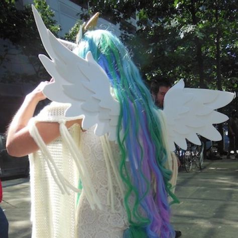 a winged unicorn outside PAX Seattle Source: photo by Relache/Rae Schwarz Diy Large Fairy Wings, Adult Unicorn Costume Diy, Spooky Unicorn Costume, Unicorn Cosplay Costumes, Unicorn Costume For Horse, Unicorn Stencil, Face Painting Unicorn, Unicorn Halloween Costume, Unicorn Accessories