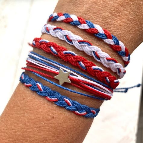 Diy 4th Of July Jewelry, 4th Of July Jewelry, Patriotic Jewelry, Bead Charms Diy, Diy Bracelets Patterns, Layer Necklace, String Bracelet, Seed Bead Necklace, Necklace Dainty