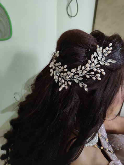 Party Hairstyle, Beauty Parlour, Beauty Parlor, Hairdo For Long Hair, Party Hairstyles, Long Hair, Ear Cuff, Hairstyles, Cuff