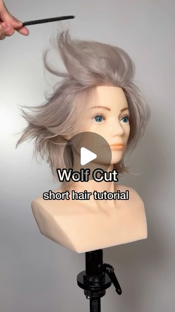 Wolf Cut Tutorial, Haircut Wolfcut, Short Wolf Cut, A Wolf Cut, Cut Hair At Home, Nyc Hair Salon, Cut Own Hair, Easy Hair Cuts, Hairstyles Bun