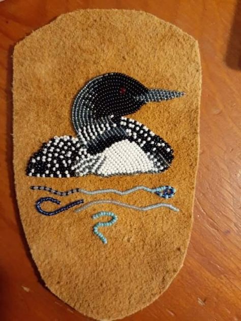 Moccasin Beading Pattern, Beaded Vamps, Metis Beadwork Patterns, Metis Art, Metis Beading, Metis Beadwork, Indigenous Crafts, Indigenous Jewelry, Beaded Barrettes