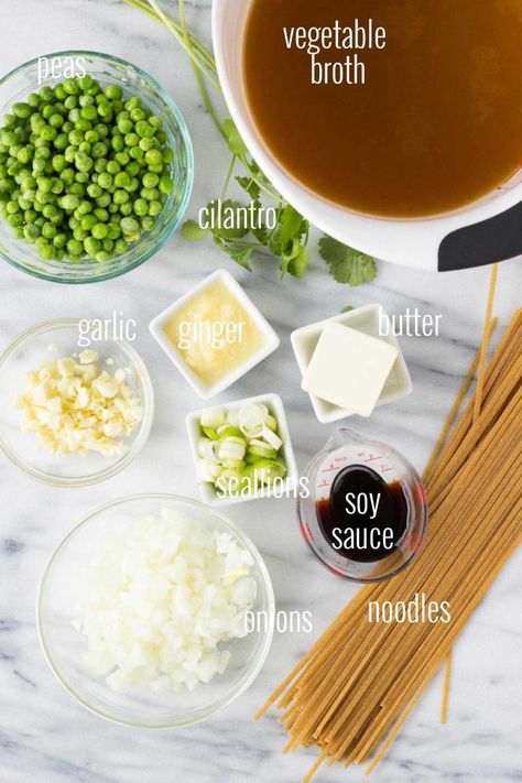 Cold Remedy Soup, Homemade Cold Remedies, Vegan Chicken Noodle Soup, Sick Food, Cold Remedies Fast, Asian Soup Noodle, Asian Soup Recipes, Cold Remedy, Hot And Sour Soup