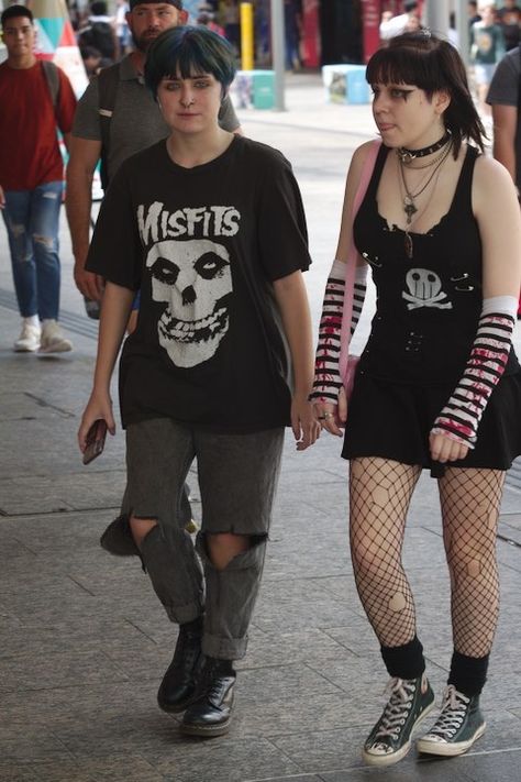 Emo Outfits Summer, Metalhead Fashion, Summer Grunge Outfits, Morgana Le Fay, Downtown Outfits, Baggy Clothes, Punk Girl, Emo Outfits, Alt Fashion