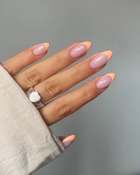 Popular Manicure Colors for This Summer: Stay on-trend with Stylish Nail Shades Summer Manicure Colors, Uñas Color Coral, Peach Colored Nails, Coral Nails With Design, Soft Sunset, Oval Nails Designs, Bright Pink Nails, Soft Pink Nails, Pink Nail Colors