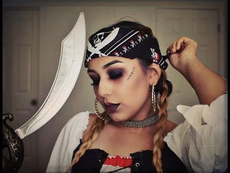 Easy Pirate Makeup, Female Pirate Makeup, Glam Pirate, Pirate Halloween Makeup, Makeup Pirate, Makeup Tutorial Glam, Stephanie Ledda, Makeup Carnaval, Pirate Makeup