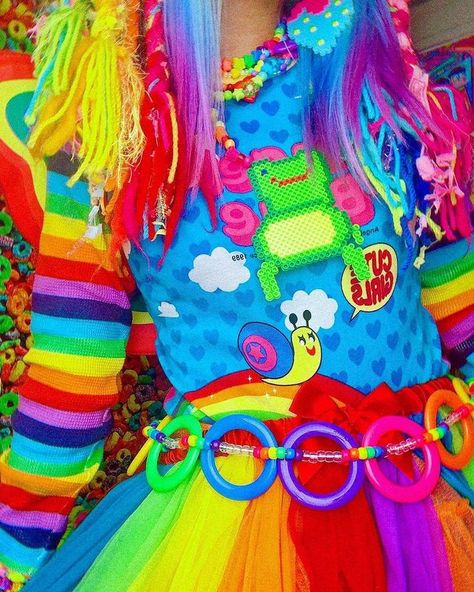 Rainbowcore Fashion, Cybr Grl, Decora Kei Fashion, Decora Outfits, Clowncore Outfit, Kid Core Outfits, Decora Aesthetic, Kid Core Aesthetic, Decora Harajuku