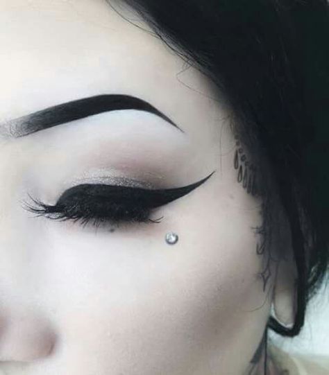 😍😍😍 Dermal Under Eye Piercing, Dermal Face Piercing, Under Eye Piercing, Facial Dermal Piercing, Feather Hip Tattoos, Eye Dermal, Face Dermal Piercing, Face Dermal, Upper Lip Piercing