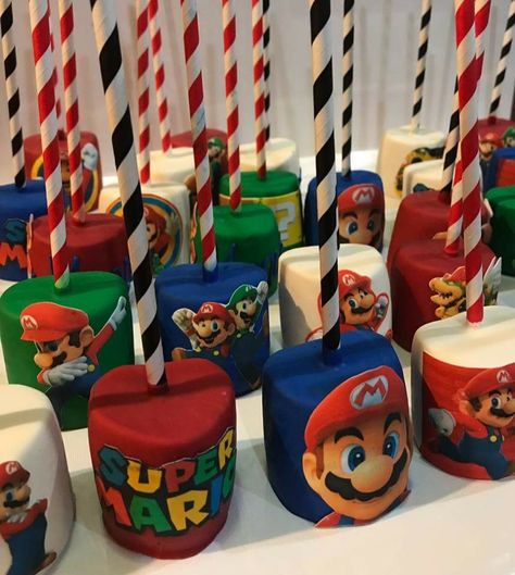 Super Mario Bro Treats, Mario Bros Desserts, Mario Treat Bags, Mario Rice Krispie Treats, Mario Bros Treats, Super Mario Party Treats, Mario Treats Ideas, Super Mario Treats, Mario Desserts