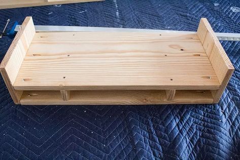 Wood Monitor Riser, Diy Monitor Riser Ideas, Diy Monitor Riser, Diy Desk Organizer, Diy Mailbox, Dog Lamp, Desk Riser, Woodworking Desk, Desk Organization Diy