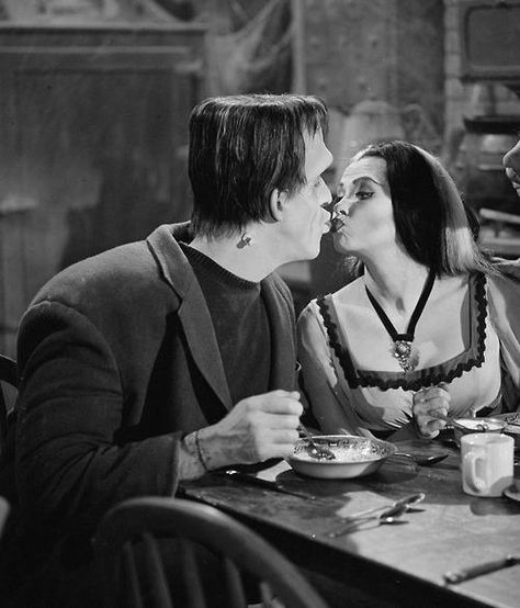 The Munsters ~ Fred Gwynne (1926 - 1993) (as Herman Munster) kisses Yvonne de Carlo (as Herman's wife, Lily) in the episode 'My Fair Munster,' May 1, 1964. #TV #Television Munsters Tv Show, Herman Munster, The Munster, Lily Munster, Very Important Person, Yvonne De Carlo, Elvira Mistress Of The Dark, Love Is When, The Munsters