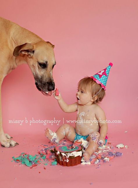 Cake Smash Inspiration, Baby Cake Smash, 1st Birthday Pictures, First Birthday Pictures, 1st Birthday Cake Smash, Smash Cake Photoshoot, Birthday Photography, Cake Smash Photos, Birthday Cake Smash