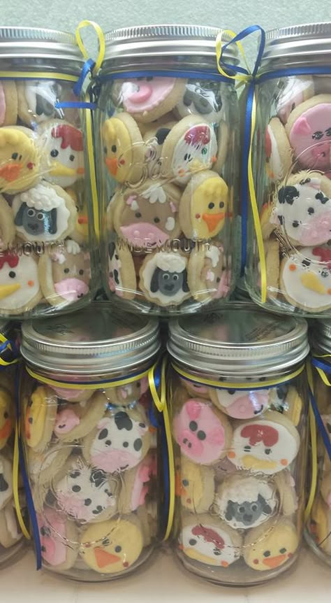 Mini Cookies In A Jar, Mini Cookie Sets, Farm Animal Decorated Cookies, Mini Decorated Cookies, Cookie Packaging Ideas For Selling, Mini Cookies Decorated, Farm Animal Cookies, Milk Jar Cookies, Cookie Jar Gifts