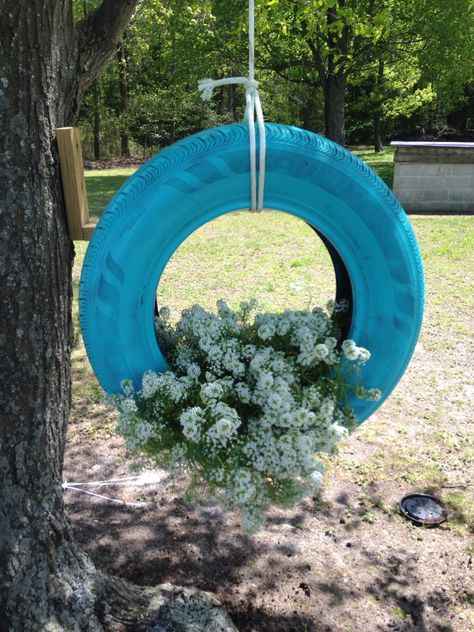 My beautiful tire swing flower pot! Tire Garden, Pallet Garden Furniture, Tire Swing, Community Garden, Pallet Garden, Diy Planters, Community Gardening, Garden Inspired, Flower Planters